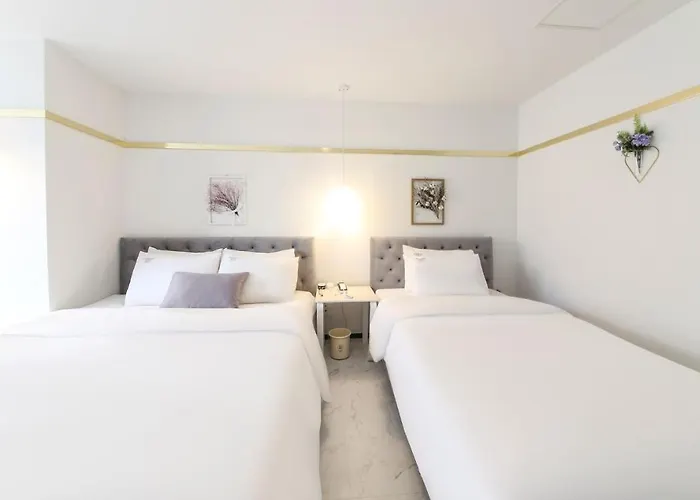 Brown-dot Songdo 2* Busan