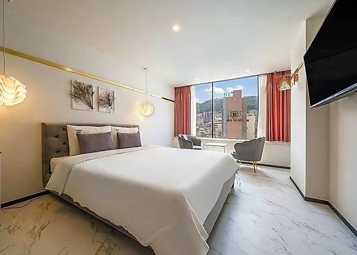 Brown-dot Songdo 2* Busan