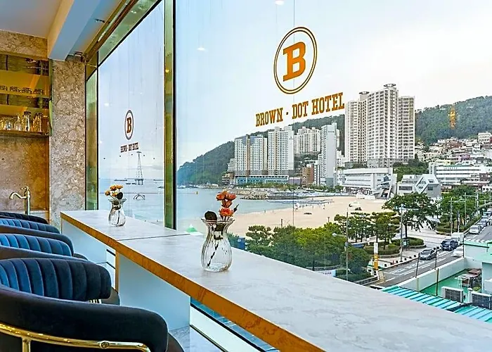 Brown-dot Songdo ホテル